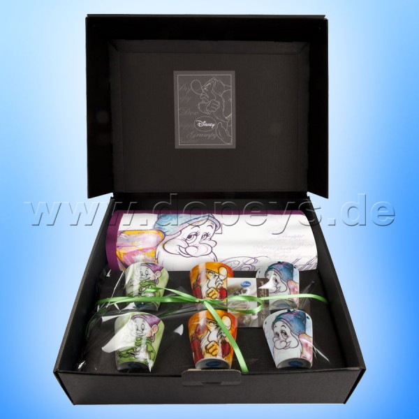 Disney's classic movie "Snow White and the seven dwarfs" was base and inspiration for the "Seven Dwarfs" series from the italian manufacturer Egan. This set of one table runner and six Espresso shots shows the beloved characters Bashful, Dopey and Grumpy 