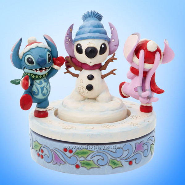 Disney Traditions / Jim Shore Figur - Stitch & Engel bauen einen Schneemann "Snowy Shenanigans" 6013061